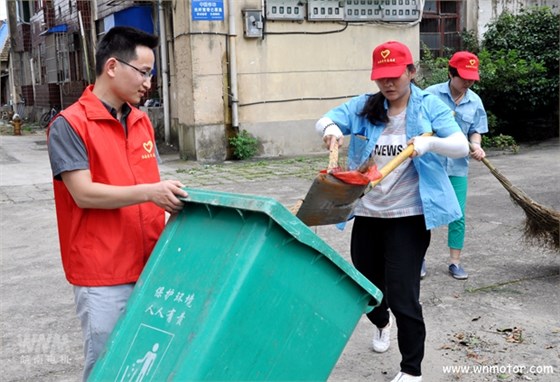 皖南電機(jī)員工開展大掃除 皖南電機(jī)員工開展大掃除