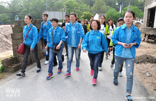 皖南電機員工參加健步走.jpg 皖南電機員工參加健步走.jpg