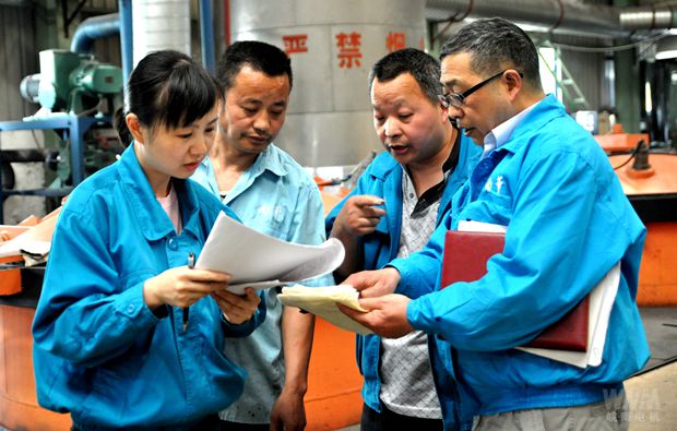 皖南電機內(nèi)審員在生產(chǎn)現(xiàn)場審核